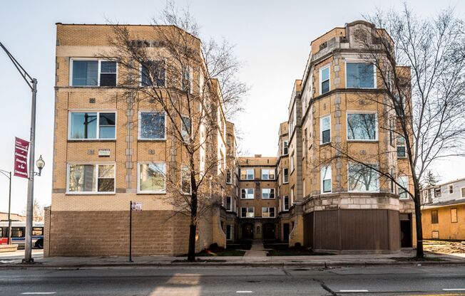 1145 N Austin