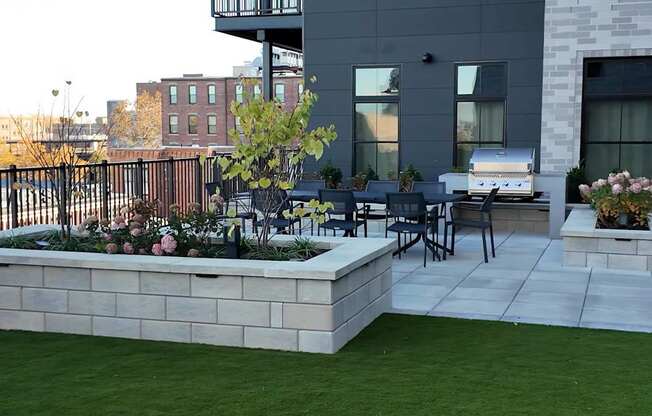 Outdoor Grilling at The Pearl, Fort Wayne, IN, 46802