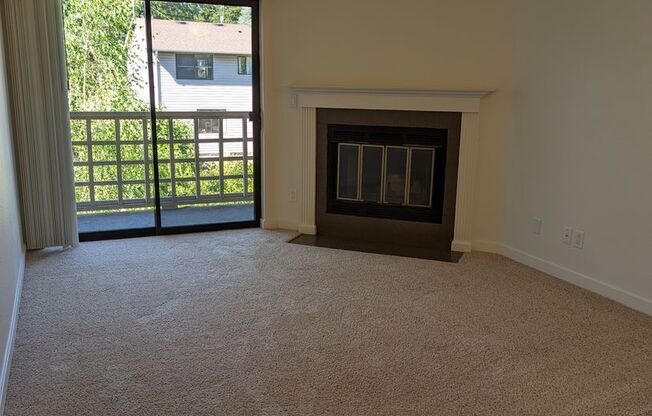 1 bed, 1 bath, 610 sqft, $1,725, Unit F303
