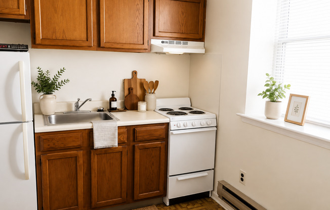 Studio, 1 bath, $1,099, Unit B11