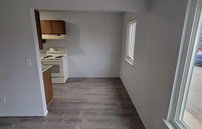 1 bed, 1 bath, 750 sqft, $1,100, Unit UNIT 208