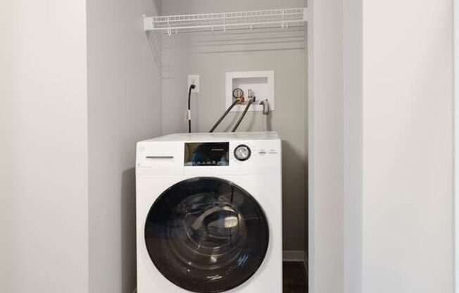 Studio, 1 bath, 390 sqft, $895, Unit 2322