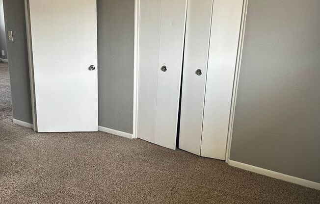 2 beds, 1 bath, 750 sqft, $970, Unit B09 1044 14