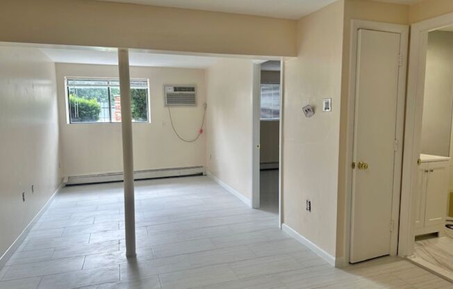 1 bed, 1 bath, $2,150, Unit 4