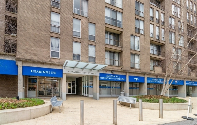 Studio, 1 bath, 500 sqft, $2,500, Unit 709