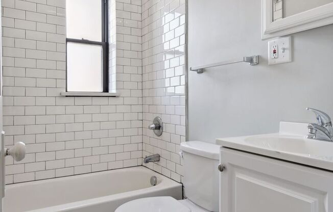 Studio, 1 bath, 442 sqft, $899, Unit Unit 214