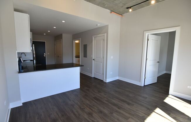 1 bed, 1 bath, 711 sqft, $2,800, Unit 3833-617