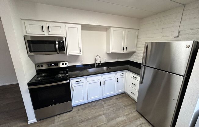 2 beds, 1 bath, 615 sqft, $1,225, Unit 207B