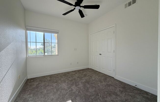 3 beds, 2 baths, $1,800, Unit # 2522