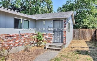 Newly Remodeled  2 Bed, 1 Bath Duplex with Yard and Huge Walk-in Closet