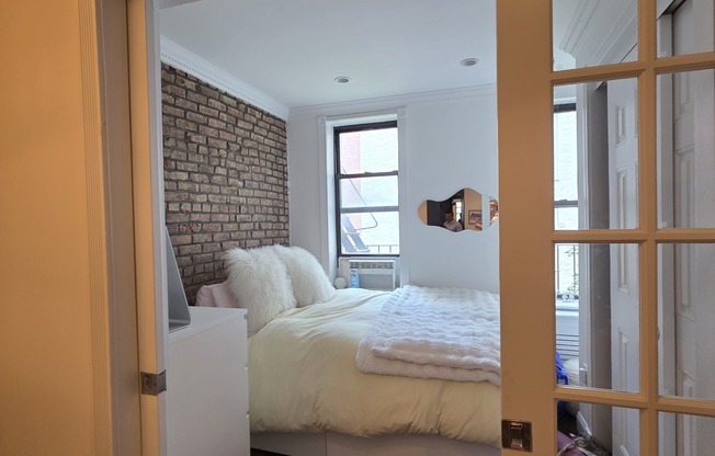 307 Mott St
