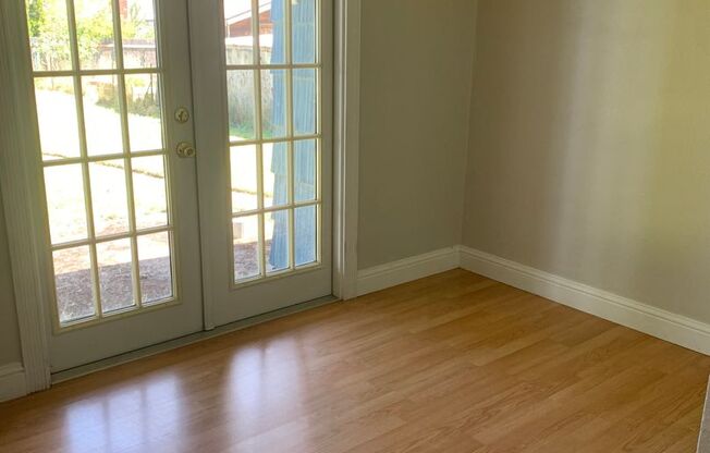 3 beds, 1 bath, $2,025