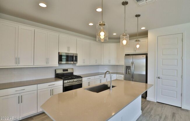 Beautiful 4 Bedroom 2 Bath Home in Mystic