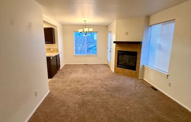 2 beds, 2 baths, $2,195, Unit Unit A