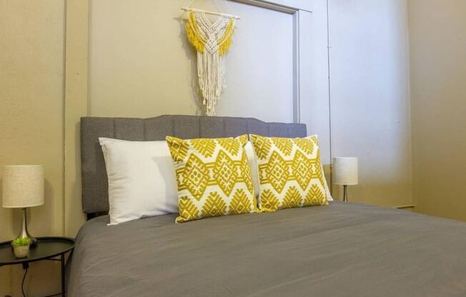 2 beds, 2 baths, 1,073 sqft, $1,750, Unit Apt. 211