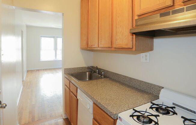 1 bed, 1 bath, 545 sqft, $1,795, Unit 3914-3W