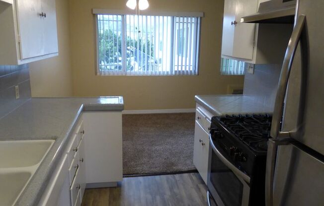 1 bed, 1 bath, 646 sqft, $1,695, Unit 12