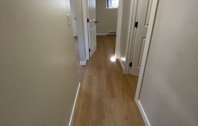 2 beds, 1 bath, 845 sqft, $1,625, Unit 28