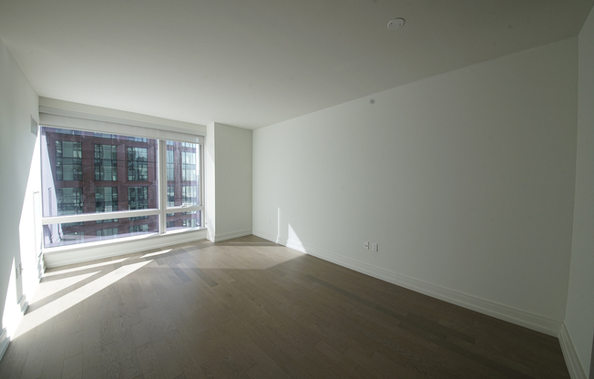 1 bed, 1 bath, $5,495, Unit 20F
