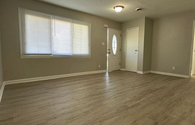 3 beds, 1 bath, $1,065