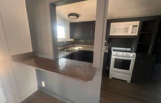 2 beds, 1 bath, $2,495