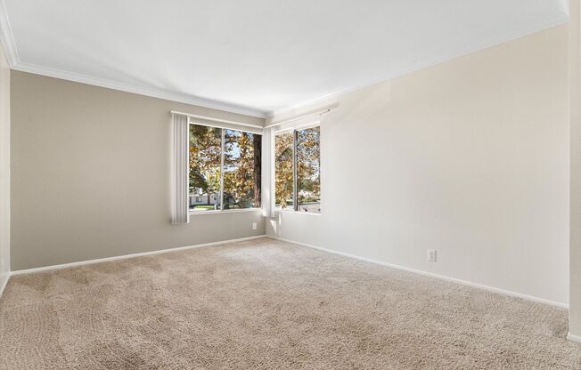 2 beds, 1 bath, 876 sqft, $2,695, Unit E107