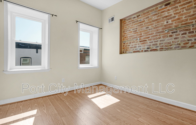110 N BRADFORD ST
