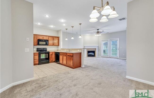 Townhome in LIVE OAK!!!