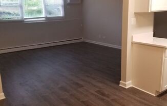 2 beds, 1 bath, 850 sqft, $1,750, Unit 940-301