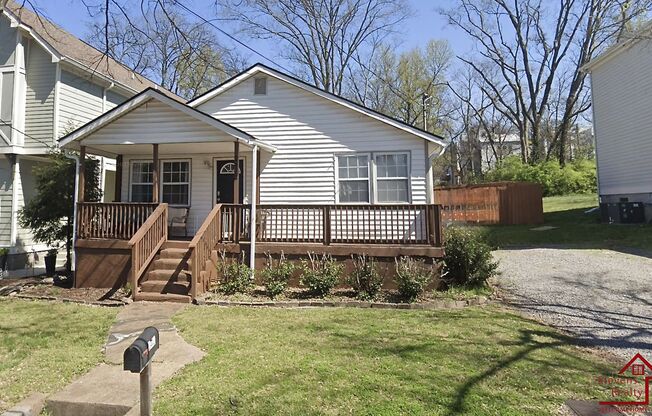 2412 CHAPEL AVE