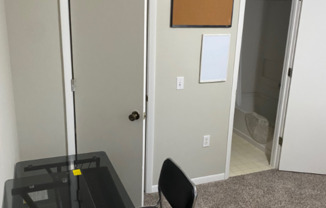 1 bed, 1 bath, $600, Unit University Terrace Bedroom 2