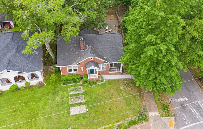3 beds, 2 baths, $2,295