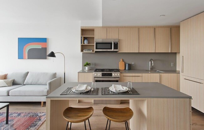 2 beds, 2 baths, 1,040 sqft, $7,425, Unit 21J