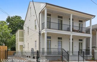 2617-19 Carondelet St