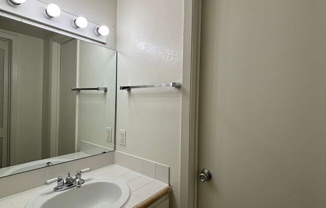 1 bed, 1 bath, 742 sqft, $1,564, Unit OPA-277