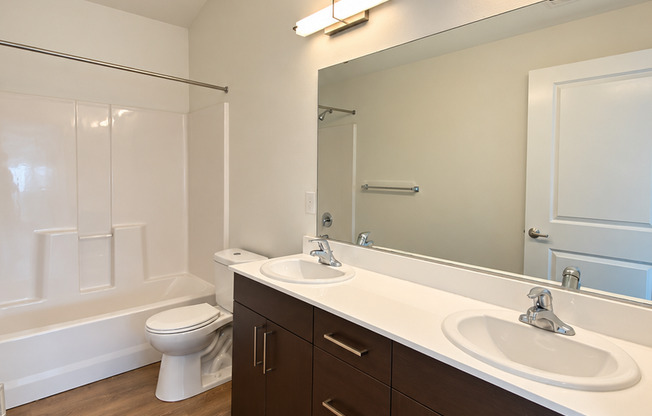 2 beds, 2 baths, 900 sqft, $2,950, Unit 5502-A