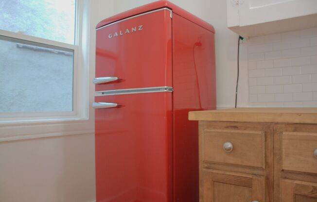 Studio, 1 bath, 450 sqft, $1,595, Unit Unit #101