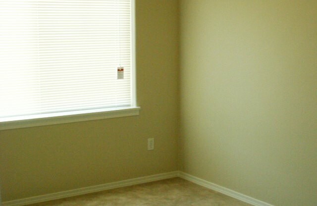 Gorgeous Single Family home in great condition with private patio at unbeatable Price! - Coming Soon!