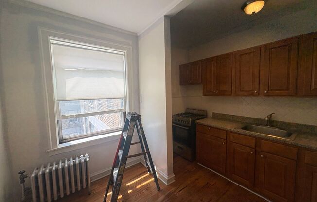 1 bed, 1 bath, $1,595, Unit 605