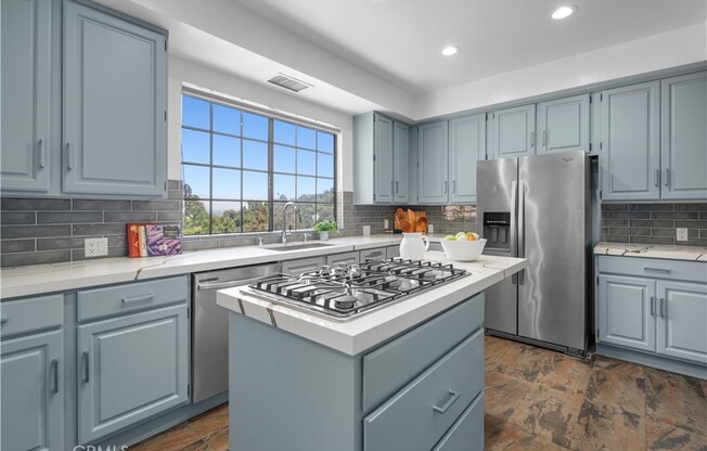 3482 COLDWATER CYN AVE