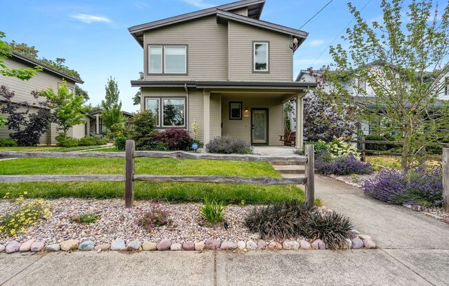 Beautiful 3 Bed, 3 Bath Rental Home in Brentwood-Darlington Neighborhood!