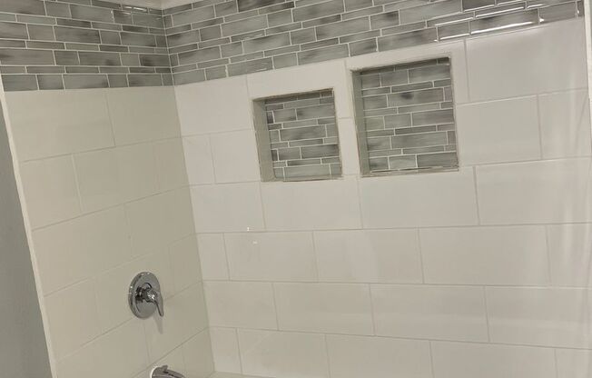 1 bed, 1 bath, 610 sqft, $1,100, Unit 46