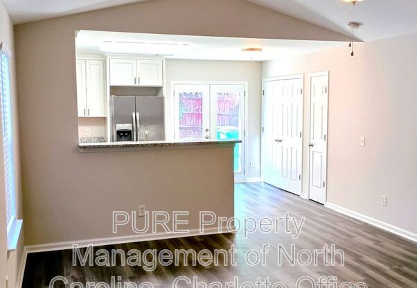 5700 HENDERSON OAKS DR