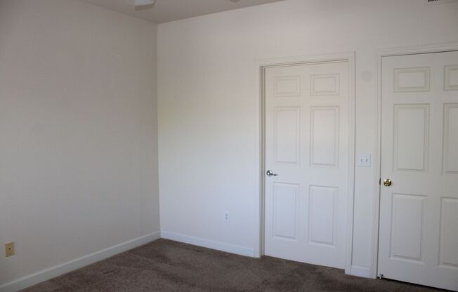 2 beds, 2 baths, $1,845, Unit # 2423