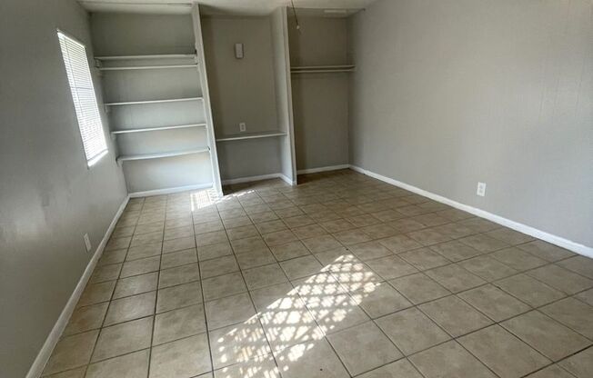 2 beds, 1 bath, 628 sqft, $649, Unit 16