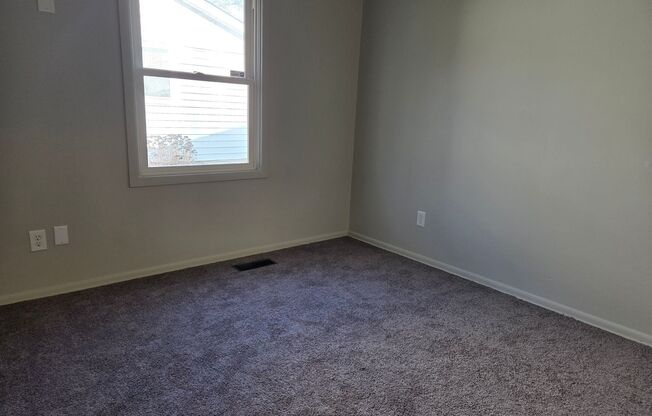 3 beds, 1 bath, $1,450