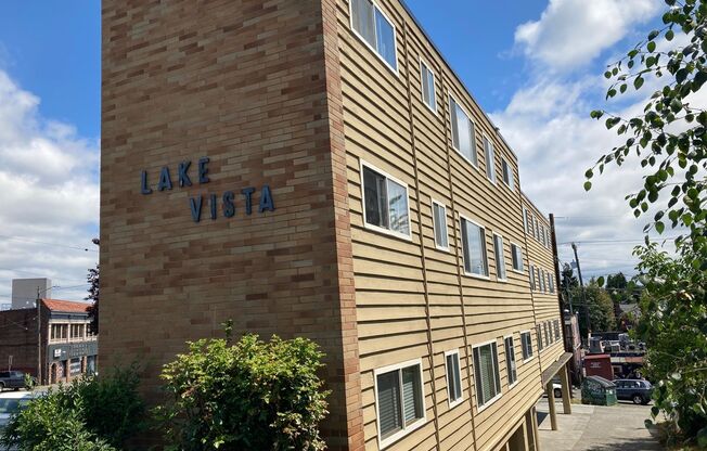 Lake Vista Apartments