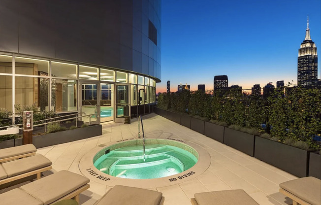 2 beds, 2 baths, $9,450, Unit 35J