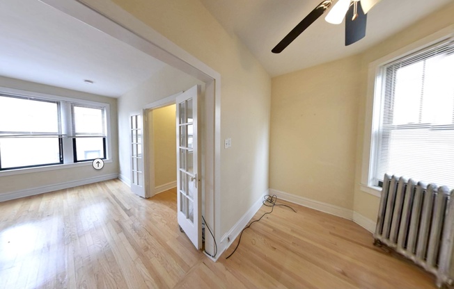 432 West Surf St.