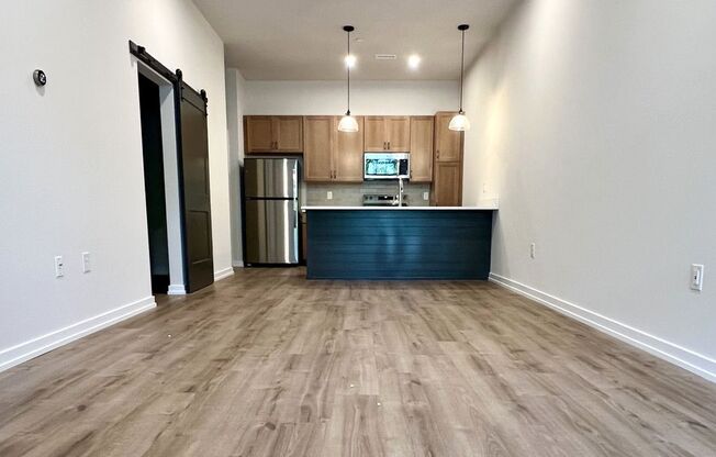 1 bed, 1 bath, 860 sqft, $1,850, Unit 203